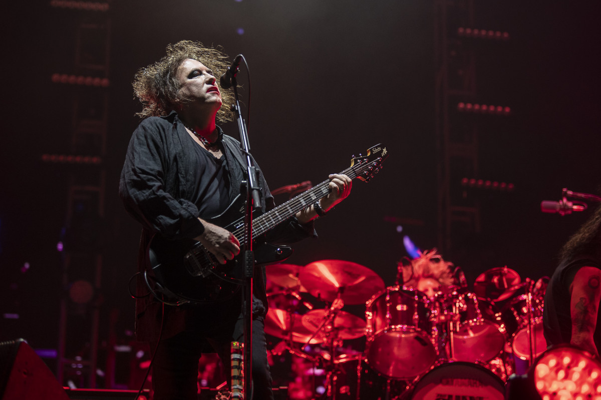 THE CURE17