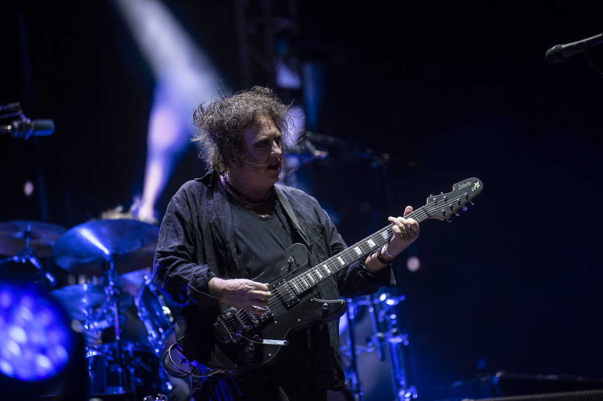 THE CURE25