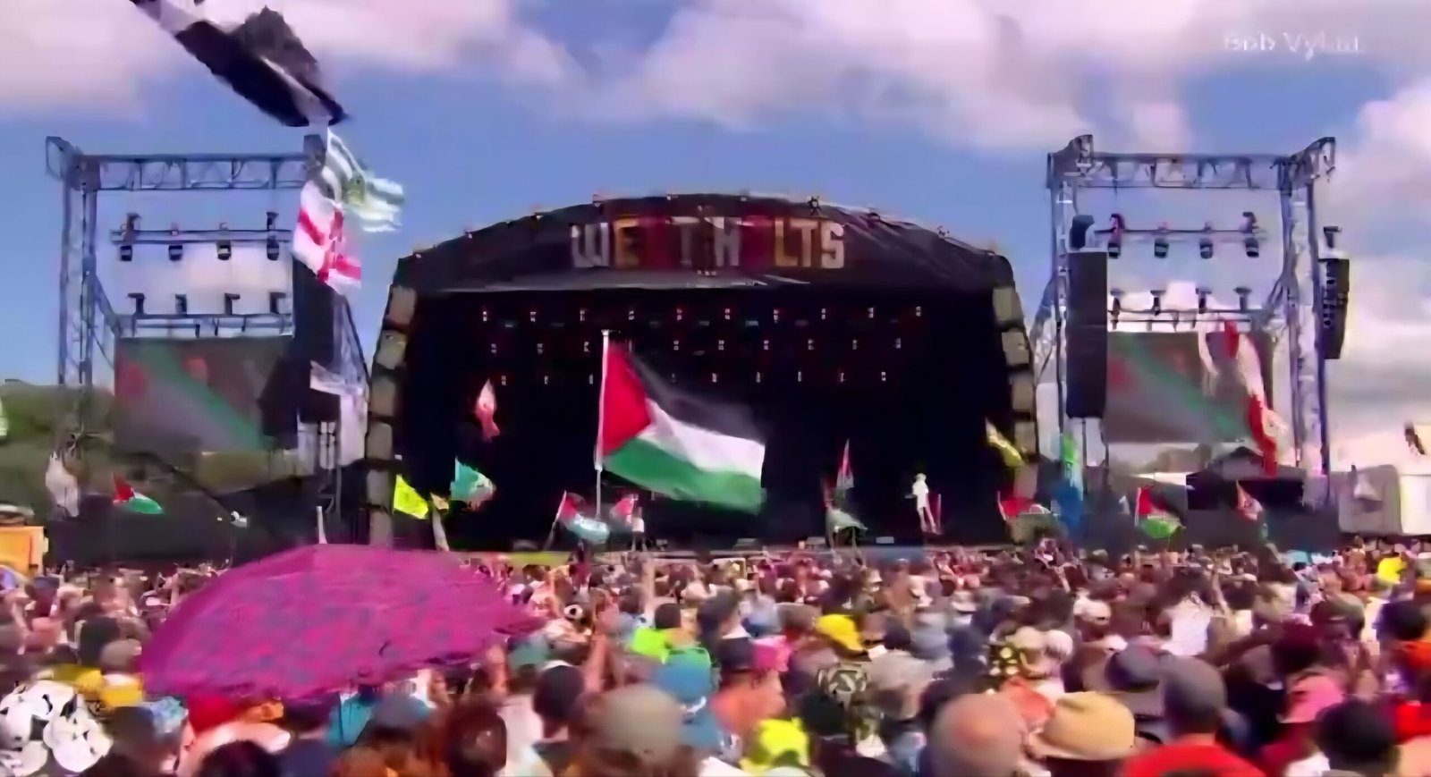 Polémica en Glastonbury: BBC y organizadores condenan cánticos de Bob Vylan sobre Palestina