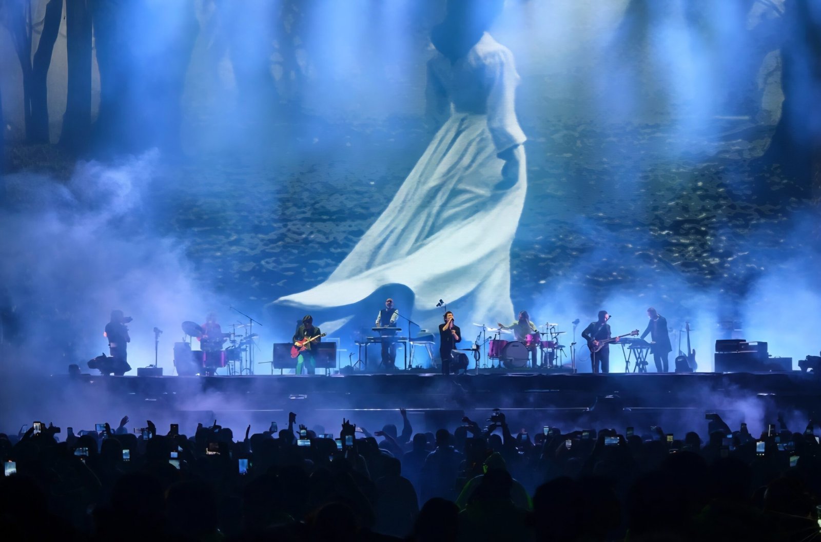 Zoé conquista el Estadio GNP Seguros en la primera de sus 5 noches sold out